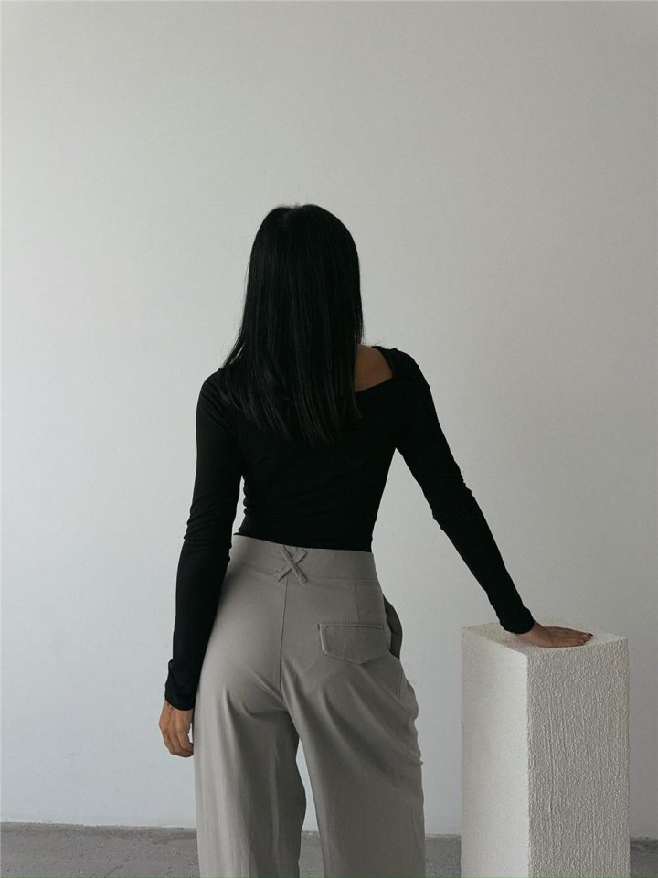 SANDY BODYSUİT ÖNDEN BAĞLAMA DETAYLI - Siyah