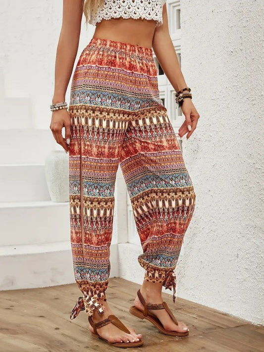 Kadın Yüksek Belli Yanlardan Yırtmaç Detaylı Desenli Bürümcük Pantolon
