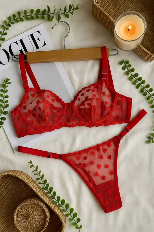 Kırmızı Kalp Desenli Şeffaf Dantel Sütyen Külot Takım