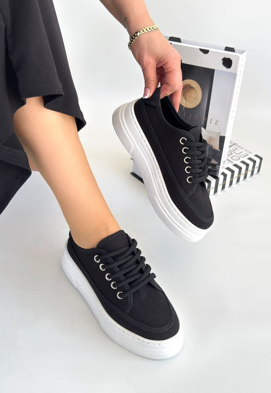 Carin Siyah Keten Bağcıklı Spor Ayakkabı