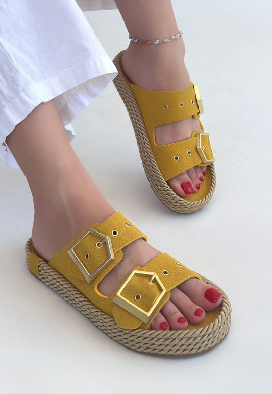 Loera Sarı Nubuk Çift Tokalı Terlik