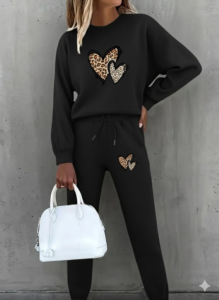 Kadın Uzun Kollu Bisiklet Yaka Kalp Desenli şardonlu üç Iplik Bluz Ve Pantolon Ikili Takım