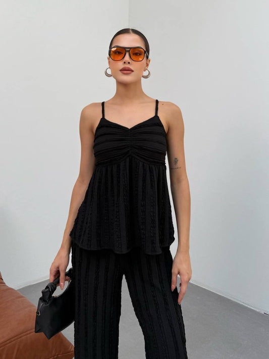 Kadın Siyah Dokulu Askılı Üst Ve Bol Paça Pantolon 2 li Takım