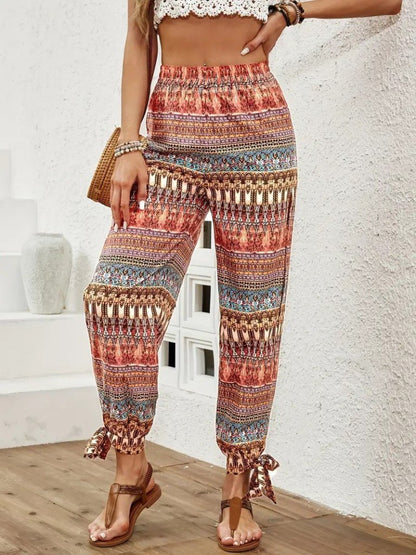 Kadın Yüksek Belli Yanlardan Yırtmaç Detaylı Desenli Bürümcük Pantolon