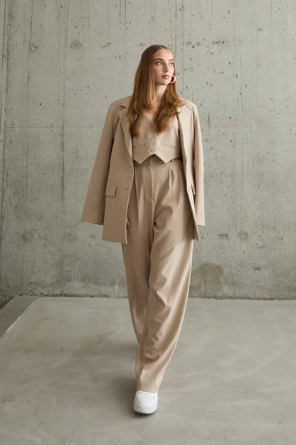 Bej Çizgili Ceket - Yelek Ve Pantolon Takım