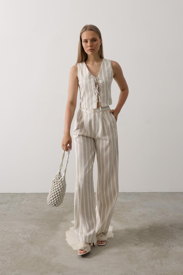 Çizgili Yelek Takım - Beyaz-Taş