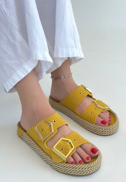 Loera Sarı Nubuk Çift Tokalı Terlik